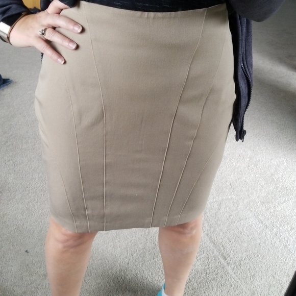 New Banana Republic Seam Detail Skirt - Picture 2 of 8